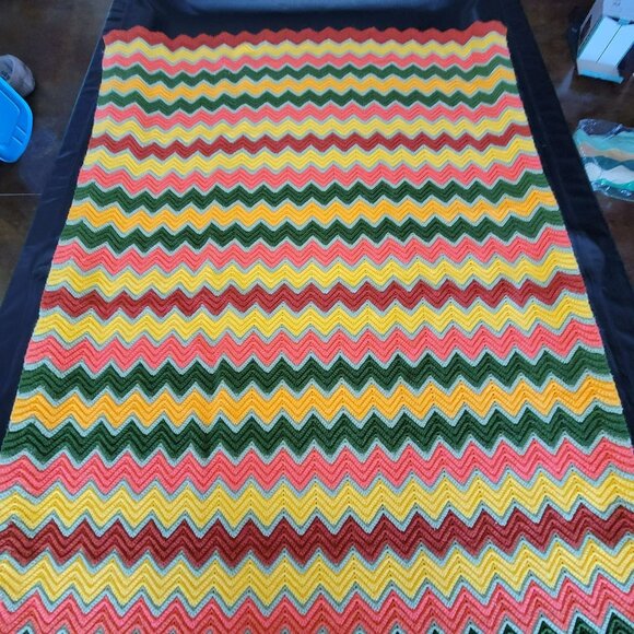 Crochet Blanket Crocheted Afghan Throw Chevron Zig Zag Handmade 51x80" - Picture 1 of 11